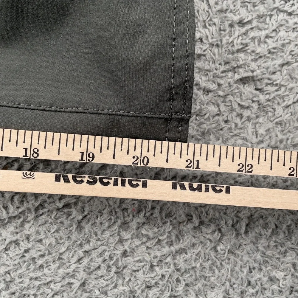 Eddie Bauer Olive Green Cargo Capris - Picture 6 of 9